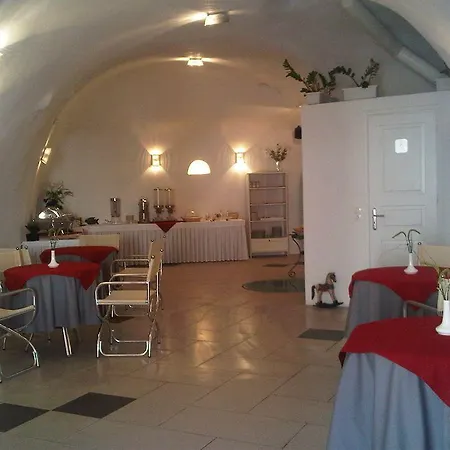 Dream Island 3* Fira (Santorini)