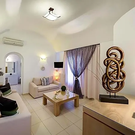 Dream Island 3* Fira (Santorini)