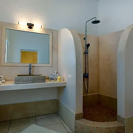 Dream Island Hotel Fira (Santorini)