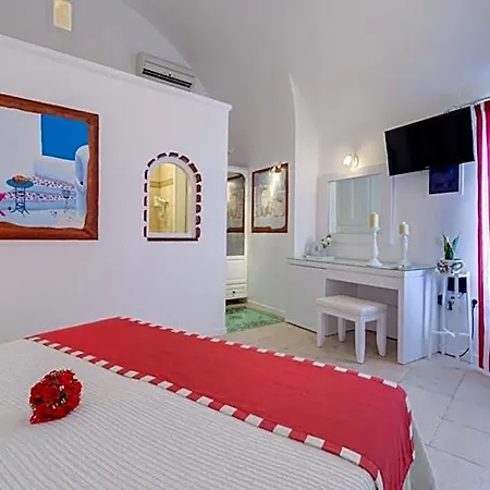 Dream Island Fira (Santorini)