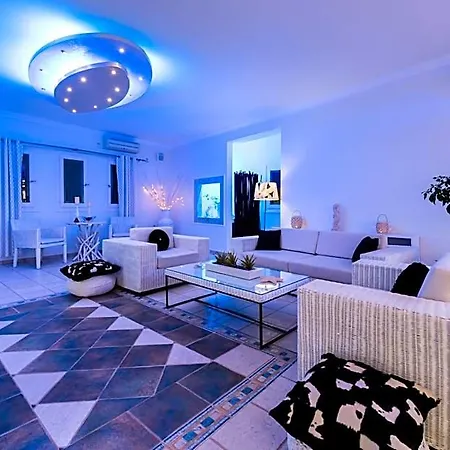 Dream Island Hotel Fira (Santorini)