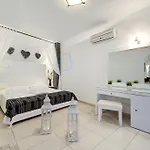 Hotel Dream Island