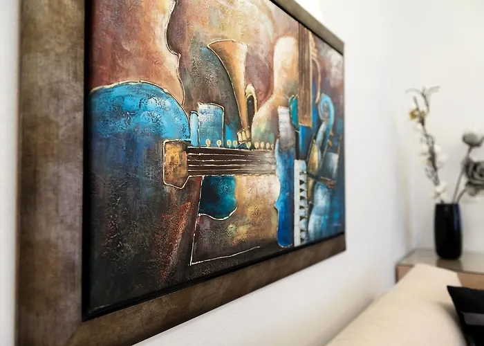 Dream Island Fira (Santorini)